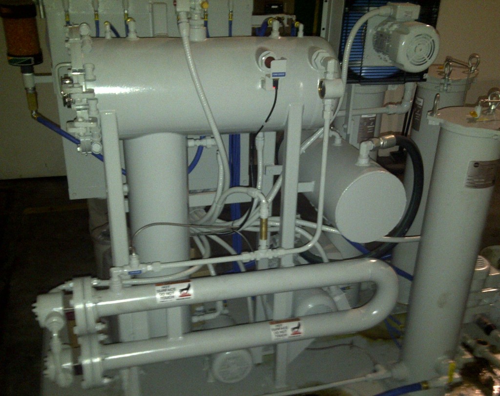 This picture shows a 5 GPM vacuum dehydration oil recycling system with upgraded 32 kw heat.